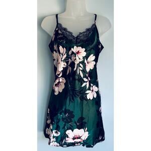 Linea Donatella Chemise Slip Satin Small NWT Green Floral